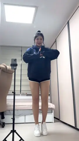많은 요청으로 잼민이가 뒤늦게 말아주는 나루토 댄스 #fyp #04 #돌핀팬츠 