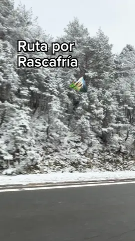 La escapada en enero que no sabías que necesitas: Rascafría 🦉🌳 ¡Apunta todos los lugares que no te puedes perder!  👏👏 #GuíaRepsol  #planes #planesentiktok #escapada #rascafria #nieve #viajes #recomendaciones #pueblosmágicos 