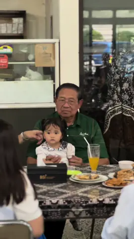 Pak SBY & Alisha… 💙💙💙