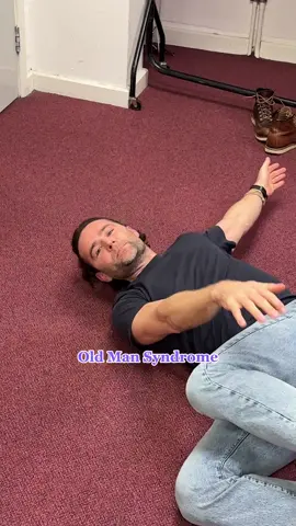 It comes to us all… 🧓🏻 #altmusic #mcfly #harryjudd #stretching #tour 