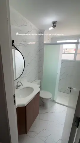 Banheiro Finalizado! Envelopamento inteiro do banheiro. Para maiores informacoes Link na Bio #reforma #transformação #poeecola #arquitetura #decoração 