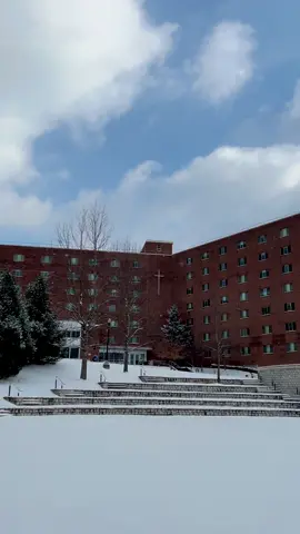Winter wonderland on campus ❄️⛄️ #Dayton #UD #Snow #CampusLife 