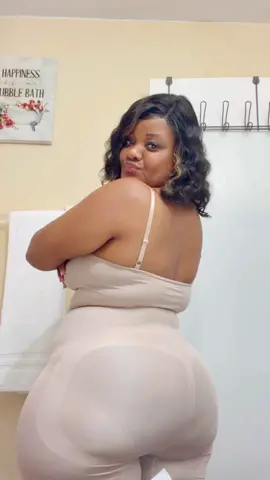 Gade kòman bodysuit sa ranmase boudam waw😳esi vant ou gwo lap pezel@ChicSilk #bodyshaper #shapewear #bodysuit #tiktokshop #parati #viral #video #foryou 