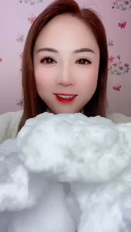 crunchy freezer frost chunks #icelover #icelovers #viral #asmr #iceeatingsound ##iceeatingasmr##whiteice##whiteiceeating##crunchyice##crunchyiceeating##iceeatingvideos##freezerfrost##freezerfrostasmr##freezerfrosteating