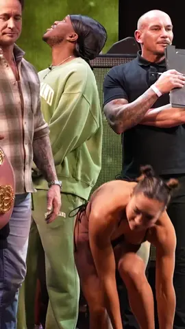 “You ain’t catching me slipping!” - KSI has to look away as Elle Brooke and AJ Bunker weigh-in 😂 #KSI #ElleBrooke #AJBunker #MisfitsBoxing #Boxing #XSeries012 