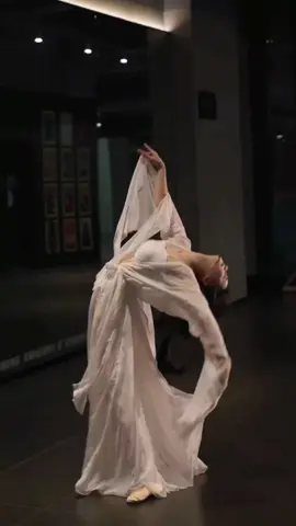 Silky Ancient Wind Dance for everyone!#chinese #hanfu 