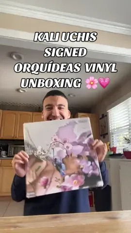 I LOVE THIS ALBUM!!! #fyp #foryou #kaliuchis #orquideas #kuchis #kuchigang #signedvinyl #signedcopy #vinyl #unboxing #haul