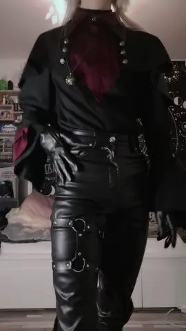 Definitely my new favourite outfit #ouji #vampire #oujifashion 