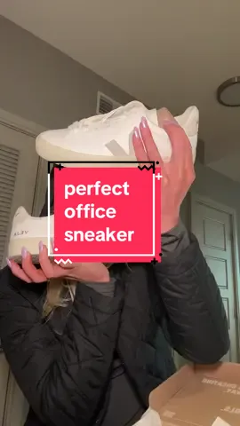 @Veja perfect office shoe. these are the campo chromefree leather in white natural #corporategirlies #officesneaker #veja #corporatelife #corporatefashion 
