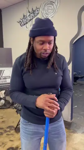 When honey pot gets too much attention at D’s new job! #Kountrywayne #viraltiktok #kountrywayneskits #kountrywaynecomedy #kountrywayne 