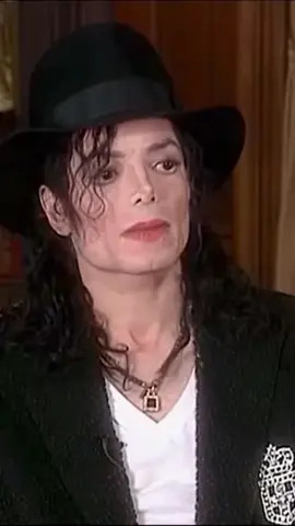 ✨MJ✨Interview 1997 Talks about The Tabloid and gave a Autograph #MJ #MJJ #MichaelJackson #MJinterview #goviral #fyp 
