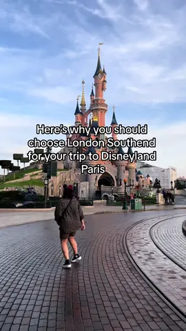 Quick, easy, close. Here’s why you should choose London Southend for your trip to Disneyland Paris… @easyJet tickets from as little as £21.99 one way ✈️  #FlyLondonSouthend #LondonSouthendAirport #DisneylandParis #SouthendOnSea #London #CapCut 