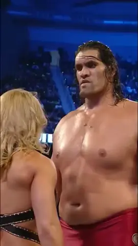 Beth Phoenix kisses The Great Khali #WWE #BethPhoenix #TheGreatKhali #WWENetwork #WWEFan #WWETikTok 