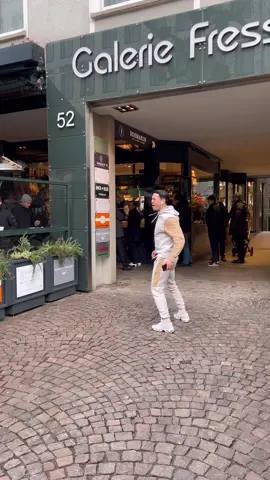 Lovin On Me 😜  #fyp #foryou #foryourpage #fy #trending #lovinonme #funny #music #duett #germany #frankfurt #sing #jackharlow #haifischlikez #dailyamin #frankfurtammain #dance #viral #goodvibes 
