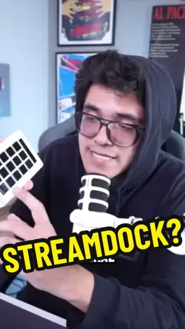 Adiós al STREAMDECK, hola al STREAMDOCK! #urbvic #stream #streamer #streamdeck #streamdock #ajazz El video comoleto lo encuentras en mi canal de YT ;) gracias @AJAZZ por mandarnos el Akp153 ! 