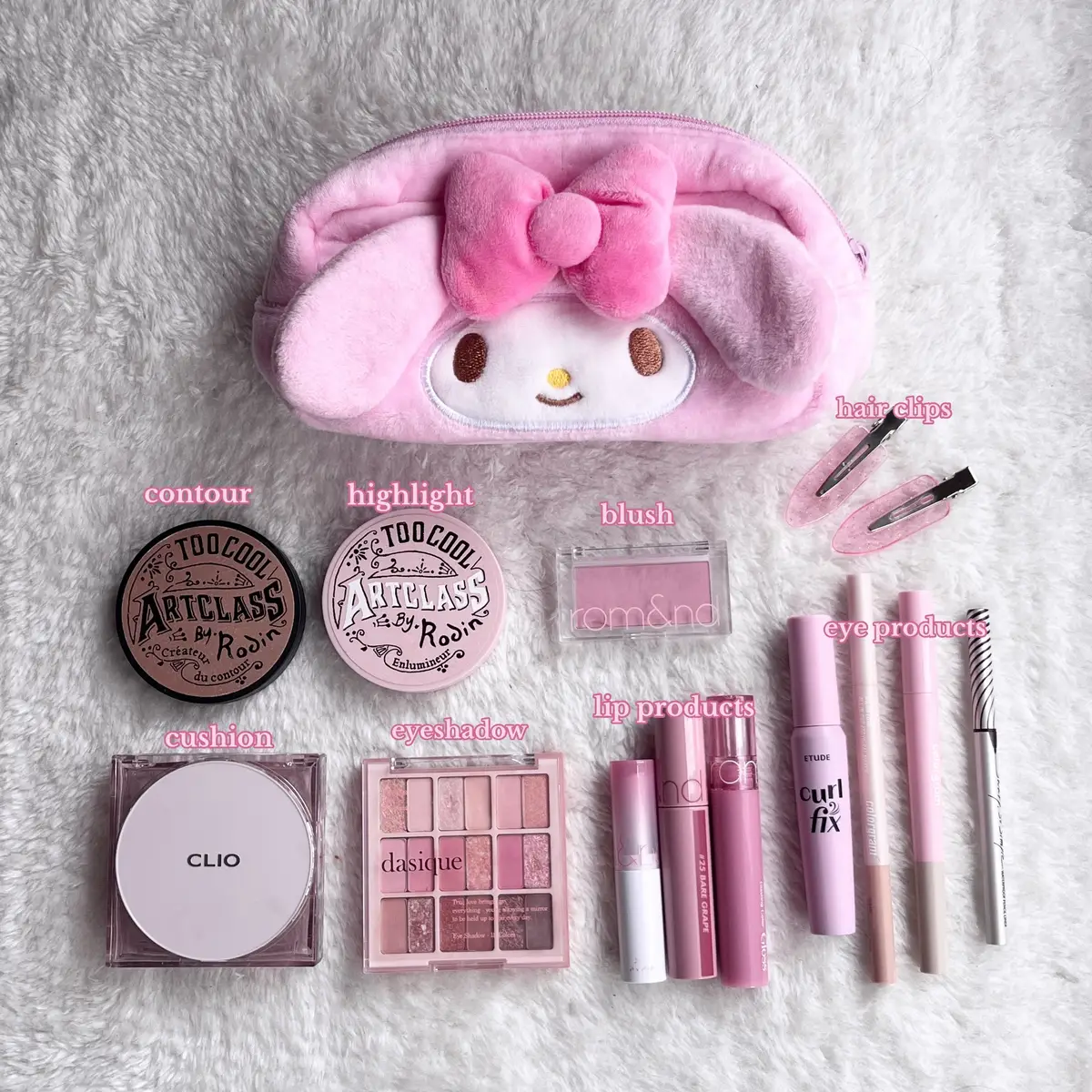 #makeup #makeupbag #haul #kbeauty #cbeauty #romand #clio #artclass #toocoolforschool #artclasscontour #colorgram #dasique #etudehouse #eyeshadow #mascara #lippies 