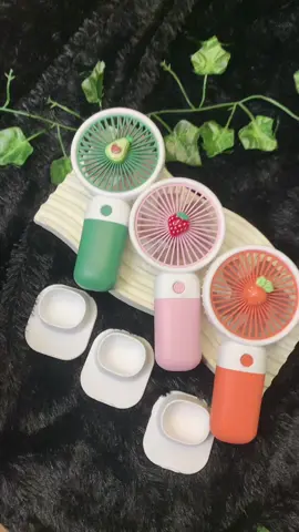 Ada yang baru nih guys dari Infinilapan😍✨ Kipas fruit yang super gemayy dengan perpaduan warna yang menyatu menambah keren lagi kalian🥰❤️ Buruan CheckOut Mumpung masih promo🛍🤩🦋 #elektronikrumahasik #infinilapan #kipasangin #minifan #racuntiktok #xyzbca #abcxyz #fyp #fypシ 