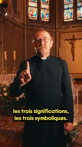 La signification du signe de croix  #catholique #foi #symbole #culture #religion #messe 