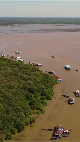 The Tonle Sap.  #cambodia #dronephotography #cinematic #tonlesap #aerial #done 
