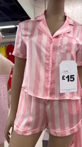 Lots of gorgeous Valentines pyjamas and underwear @Primark ❤️ #ValentinesDay #valentinespyjamas #primark #primarkfind #valentinesfind 