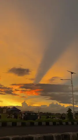 #CapCut senjaa sore harii🤩☺️#masukberandafyp #fypシ #xyzbc #fypsekaliaja #estetik #fypシ゚viral #masukkeberandafyp #senjasorehari #nyore #jblanudtasikmalaya 