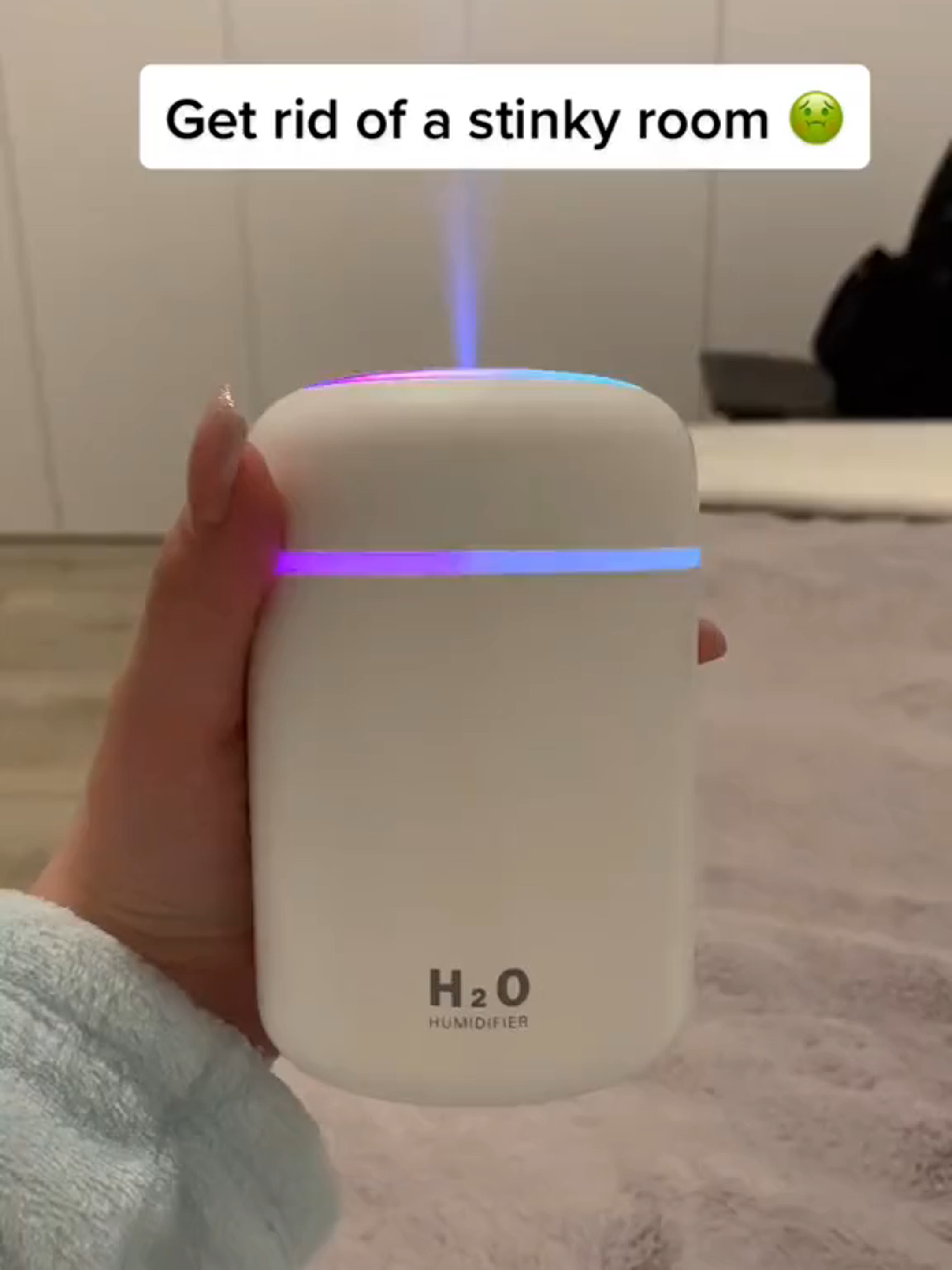 Introducing the Mini humidifier - The product whos will make your room feel like a hotel room!     Upgrade your room with your favorite smell! ✅ Colorful night light - Add a touch of ambiance to your room. ✅Long-lasting performance: The 300ml water tank provides up to 4-6 hours of misting. ✅Aromatherapy diffuser.  #Humidifier  #roomdecor  #housedecor  #tiktokmademebuyit