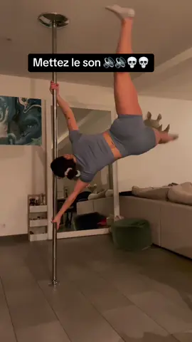 Je peux vous dire que ça a réaligné mes chakras 😂😂 #poledance #vieillesse #aïe #bobo #sport 