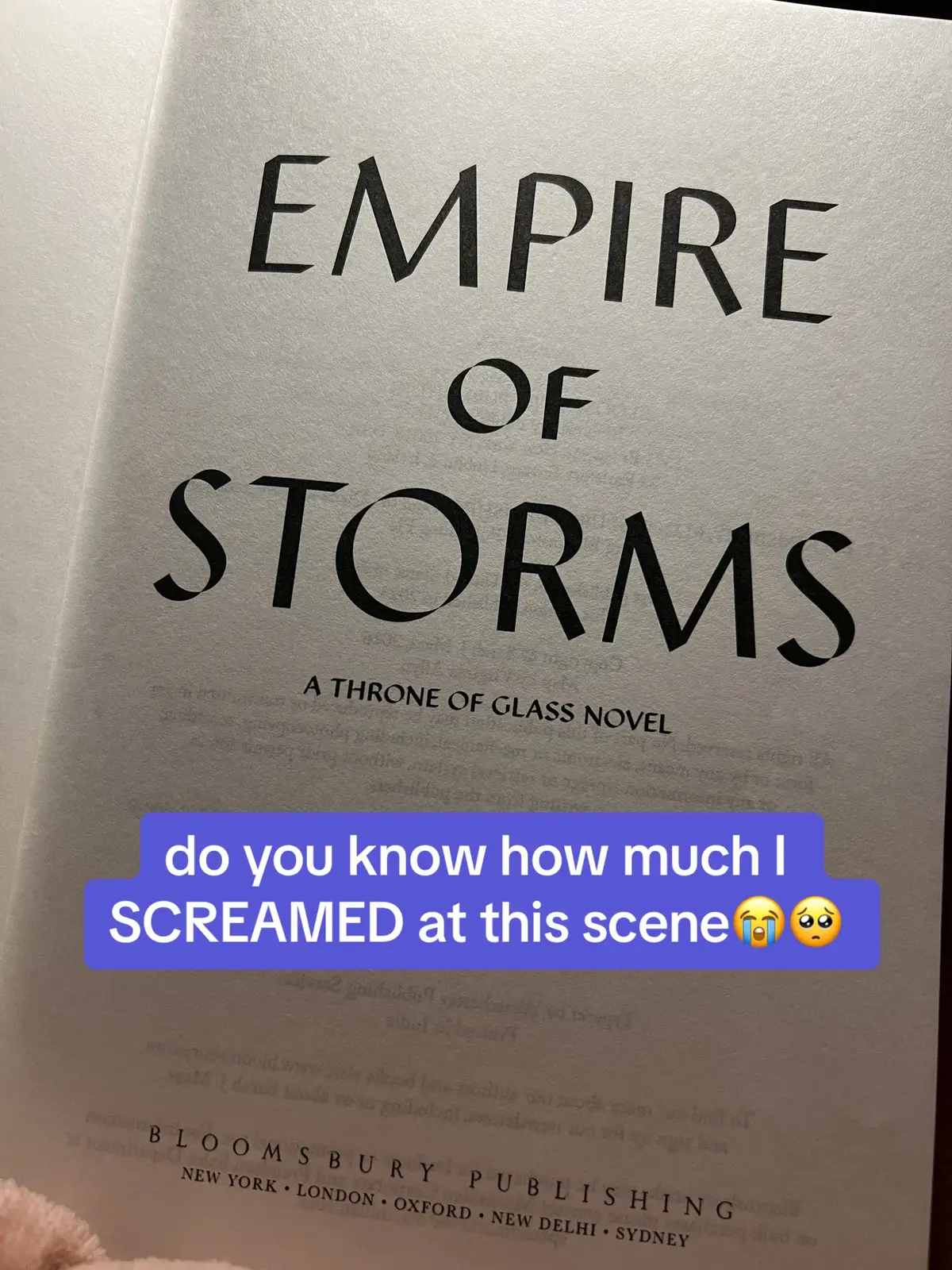 Tell me this song doesnt fit this scene so perfectly?! Him trying to bring her back🥺 IM A FAN, IM A STANNNNNN!!!!! #aedionashryver #aedionandlysandra #lysandraashryver #throneofglass #tog #empireofstorms #sarahjmaas #BookTok #bookish #bookquotes #acotar #romantasy #fantasybook 