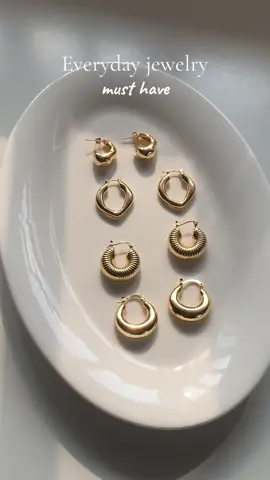 Looking for an everyday hoop earrings? We’ve got you! Click on the instagram logo in bio to see more 🥰 my everyday jewelry minimalist jewelry collection my fine jewelry collection simple everyday jewelry everyday jewelry inspo minimalist jewelry asmr jewelry asmr jewelry collection asmr jewelry tapping and scratching asmr jewelry sounds asmr jewelry haul asmr jewelry organizing asmr jewelry picking #asmrsounds #everydayjewelry #everydayearrings #minimalistjewelry #hoopearringsforwomen  
