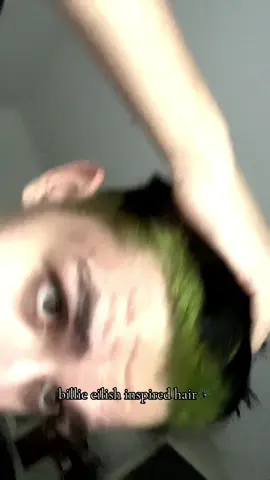 first time having GREEN ghostroots or green hair in general, i do like it though #fyp #foryoupage #viral #billieeilish #hair 
