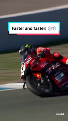Fastest rider on track right now 🚀 With an impressive 1’39.193s, our #WorldSSP Champion Nicolo Buleha is still on top of the timesheets ⏱️💨 #WorldSBK #motorcycle #Motorsport #racing #sportsontiktok 