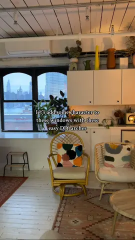So I recently moved my work table around, and I’ve been staring at these windows trying to brainstorm a way to add some character without adding curtains or shades. I love all the natural light so these DIY arches were the best way to do that! It was SUPER easy! You need removable vinyl, scissors, tape, paper, pen + string. I love how it turned out, it makes my Manhattan view even cuter now! 🪟🖤 #easydiy #brooklyn #DIY #beforeandafter 