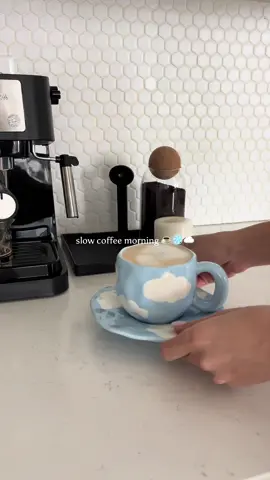 my favorite types of mornings!  #ugc #ugccreator #coffeemorning #morningcoffee #slowmorning 