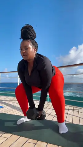 Nothing compares to working out in the middle of the ocean 🌏 #semesteratsea #dayinmylife #blackgirltiktok #blackgirlsemesteratsea #semesteratseablackgirl #workoutroutine @semesteratsea #kenyantiktok 