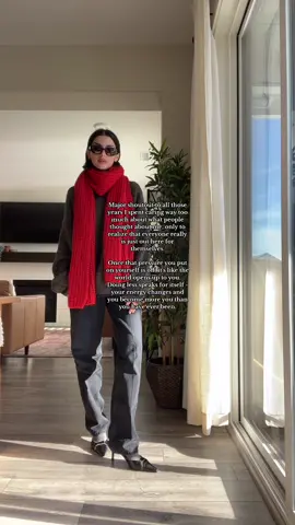 annoying to go through, but those years bulit me #fashiontiktok #winteroutfit #sweateroutfit #pov #relatable 