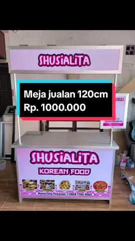 Meja jualan ukuran 120 cm x 50 cm x 180 cm harga Rp. 1000.000 (branding mmt) Bisa request desain sesuai permintaan Bisa kirim ke seluruh wilayah di Indonesia Info dan pemesanan, silahkan klik link di bio ya 😉 #umialuminium #boothportable #boothportablesolo #mejalipat #usahasampingan #usahamodalkecil #solo #usahakuliner #bisniskuliner #jajanan #usahaminuman #usahakuliner #gerobaklipat #jualan #usahakemitraan #frenchise 