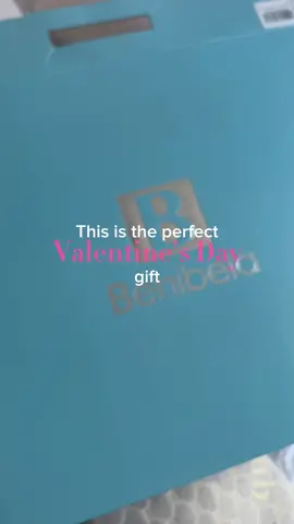 Shop the perfect gift for Valentine’s Day for you & your partner 🥺❤️ #fypシ #digitalframe #lgbtcouples #vdaygift #wlwcouple #pregnancytiktok #viral #twomoms #valentinesdaygift 