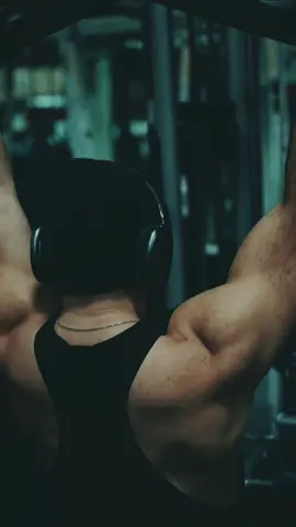 Keep things simple 👊🏼 #backday #workout #GymTok #FitTok #bodybuilding #growth 