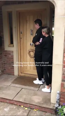 So worth the wait ❤️ #surprisefamilyreaction #surprise #cominghomesurprise #australiahomecoming #Homecoming 
