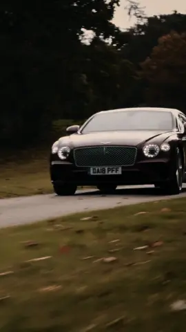 Old Money England 🏴󠁧󠁢󠁥󠁮󠁧󠁿 #oldmoneyaesthetic #oldmoney #oldmoneyengland #manorhouse #britishcastle #bentley #foryou 