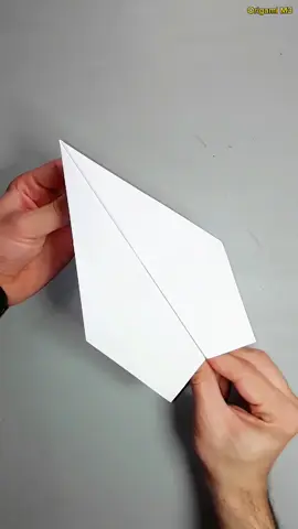 كيفية صنع طائرة ورقية نفاثة روعة! | how to make jet paper plane, best paper plane  #origami  #paperplane  #DIY  #tutorial  #toys  #trending  #homemade  #papercrafts  #jet 