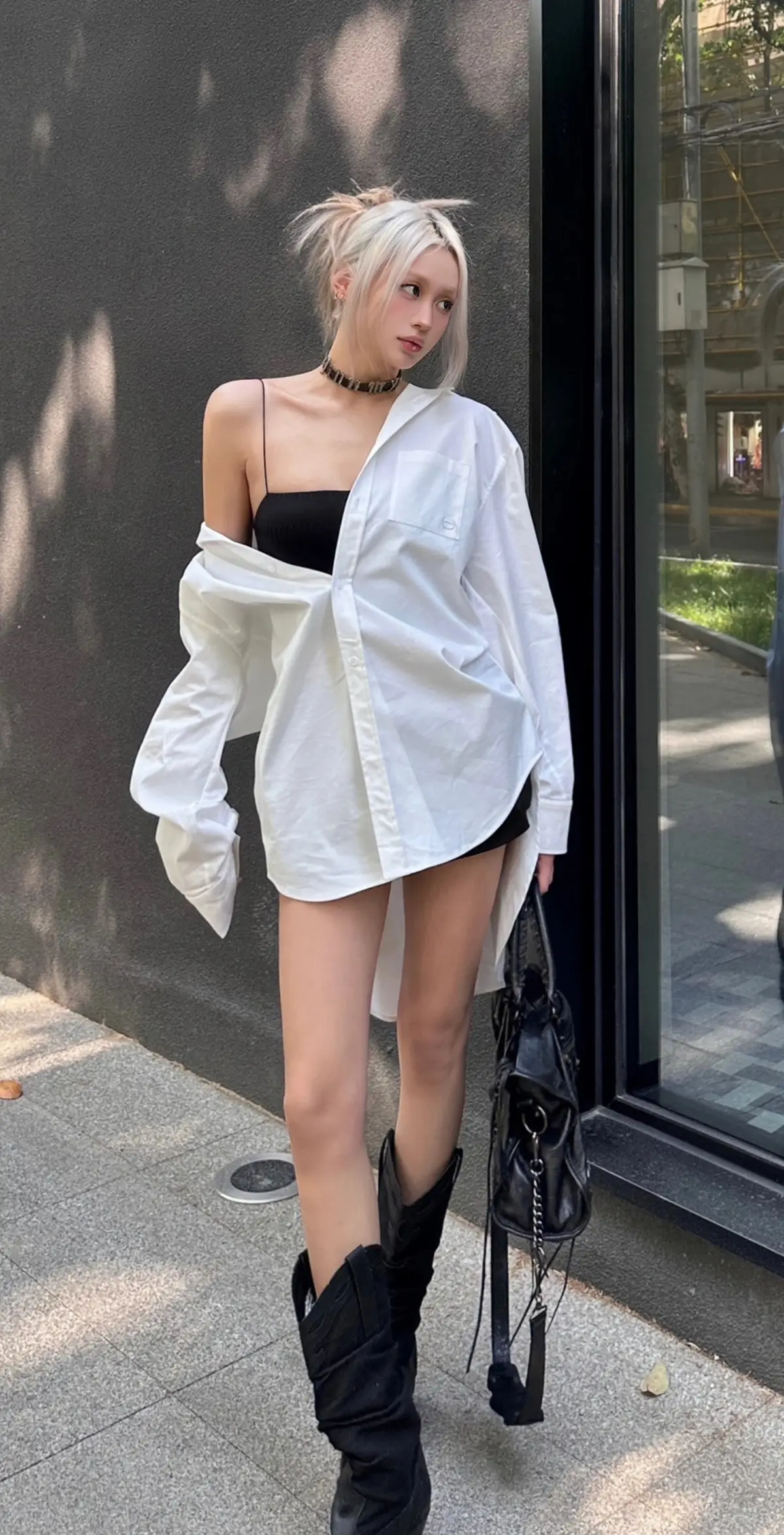 Thích thì hai tay hai chàng, việc gì phải đổ lệ hai hàng… #thoitrangnu #OOTD #ootddouyin #slay #oufitideas #y2k #oufits #phoidochat #viral #xyzbca #fypシ #xuhuong 