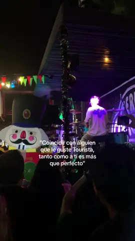 Ya pero la parejita de adelante 🥹🫶🏼 #Tourista 