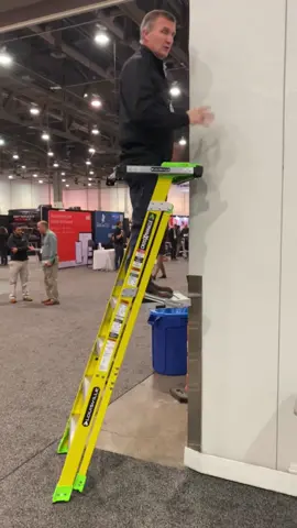 Got a chance to swing by the @louisvilleladder booth and check out the Cross Pinnacle 2 in 1 Platform Ladder! This innovation is the first of its kind. Combining the sturdiness of a platform ladder with the ability to be leaned; both positions put you right in the action. #louisville #louisvilleladder #louisvilleladders #ladder #ladders #laddersafety #newtools #worldofconcrete 
