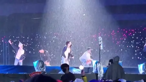 If this video crosses your timeline, there was a reason. Enjoy the Rain. @BTS @AbjkMRstY #bts #btsarmy #army #bangtan #namjoon #seokjin #yoongi #hoseok #jimin #taehyung #jungkook #rain #concert #dance 
