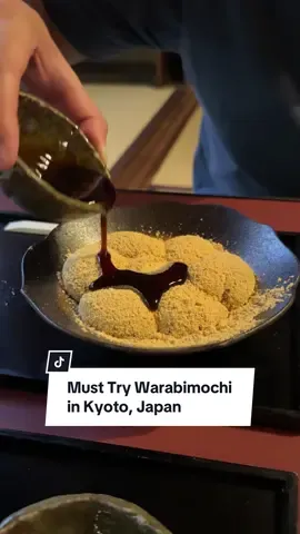 I’m still craving the warabimochi from Gion Komori! I’ve heard that this place can get quite busy so I was very happy that we were able to get seats immediately mid afternoon. This was one of my favorite desserts that I had during my last Japan trip and I hope I can come back one day to eat more warabimochi!!⁣ ⁣ 📍 Gion Komori, Kyoto, Japan⁣ 〒605-0087 京都府京都市東山区元吉町６１⁣ ⁣ ⁣ ⁣ #mochi #warabimochi #kinako #greentea #japan #japanfood #japantravel #japanvacation #kyoto #kyotojapan #kyotofood #kyototravel #japanesefood #japanfoodie #kyototrip #japantrip 
