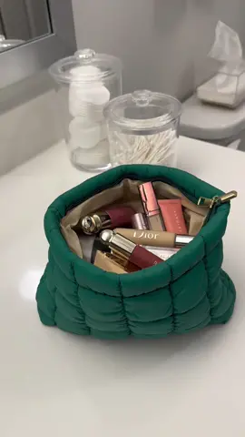 the satisfaction of filling up a brand new makeup bag 😍 @SHEIN  #makeup  #makeupguru  #makeupcollection  #makeuphacks  #makeupbag  #makeupessentials  #makeupblogger  #foryourpage  #shein  #sheincares  #satisfying  #satisfyingvideo  #arianagrande  #satisfyingasmr  #makeupasmr  #thatgirkaesthetic  #thatgirl  #newbag  #fyp  #fypシ  #fypage 