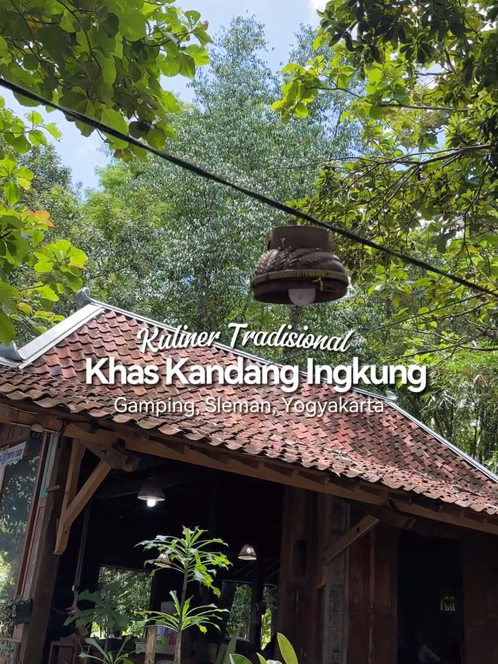 Kandang Ingkung, asri & nyaman banget disini, kulineran di tengah hutan dapet view pedesaan. #MakanLokal #kulinertiktok #masakanrumahan