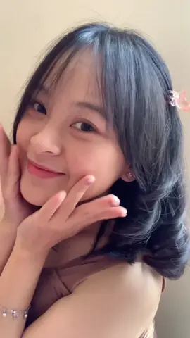 SIAPA BILANG RAMBUT PENDEK GABISA DI-STYLING???  Liat ini rambut aku gemoy, thankssss catokan ajaib!!  #racuntiktok #catokanrambut 