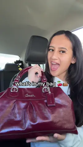 @Coach ilysm 💼🍷 this purse literally fits everything I need  